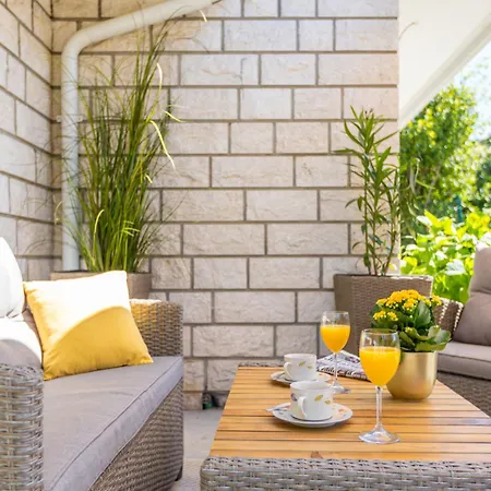 Marica Tiny House In Krk Centre * 크르크