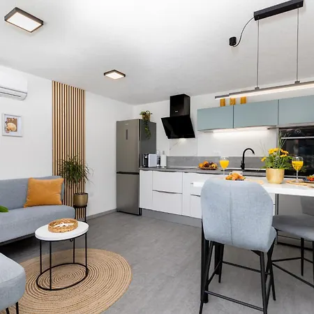 Domek alpejski Marica Tiny House In Krk Centre *