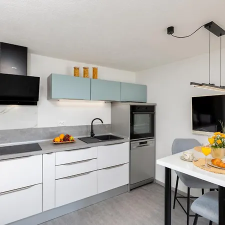 Marica Tiny House In Krk Centre * 크르크